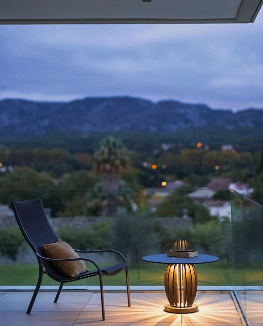 Terrasse bois et éclairage extérieur